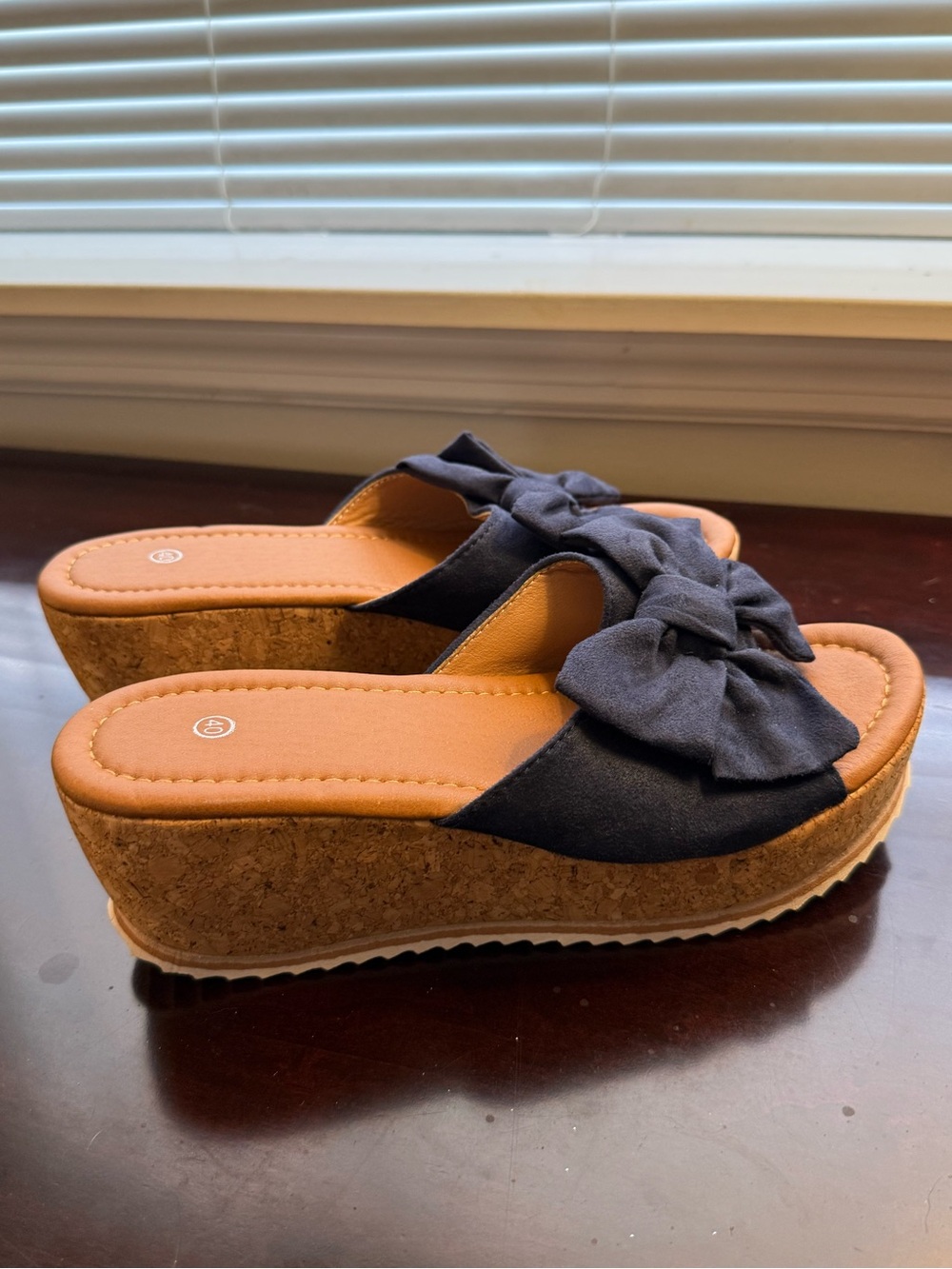 Women’s Navy Bow Slide Sandals - Picture 2 of 2
